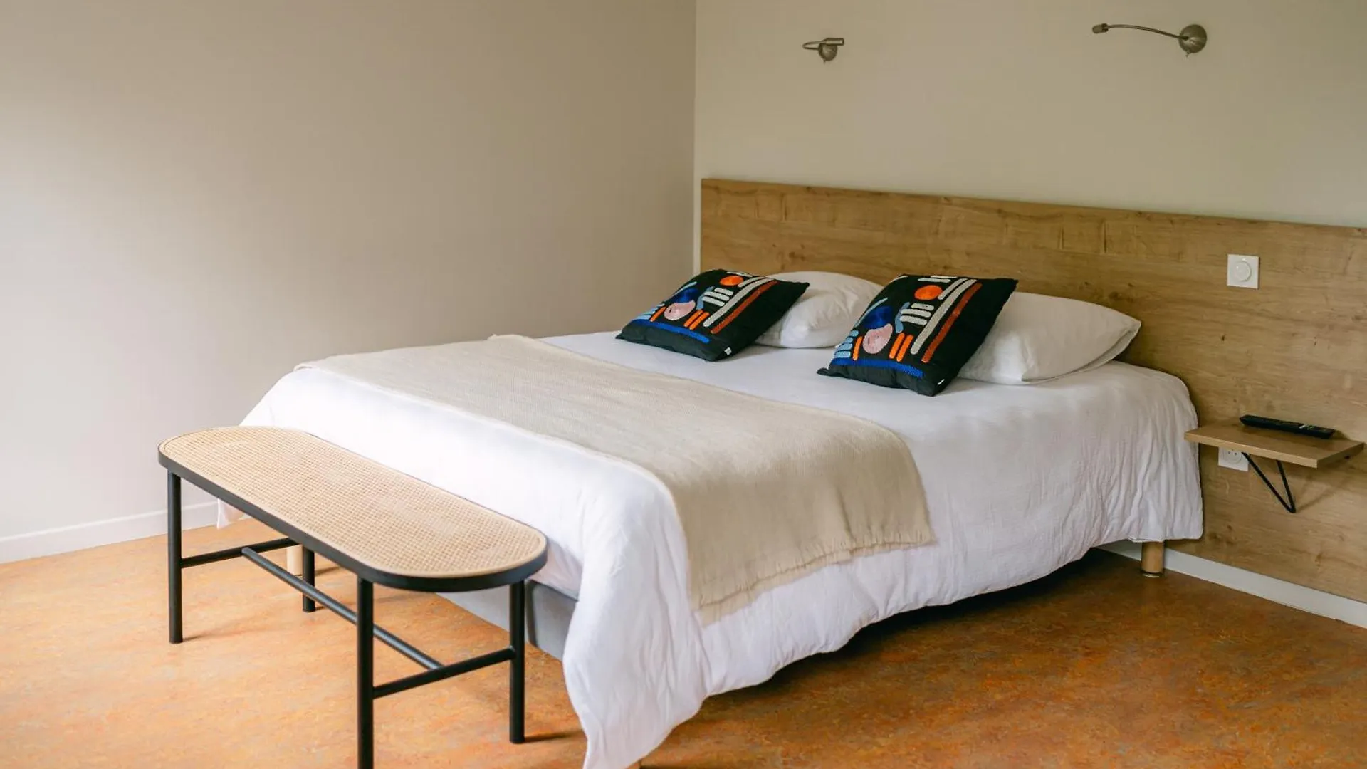 Logis Hotel Restaurant L'Argence Sainte-Genevieve-sur-Argence 3*,