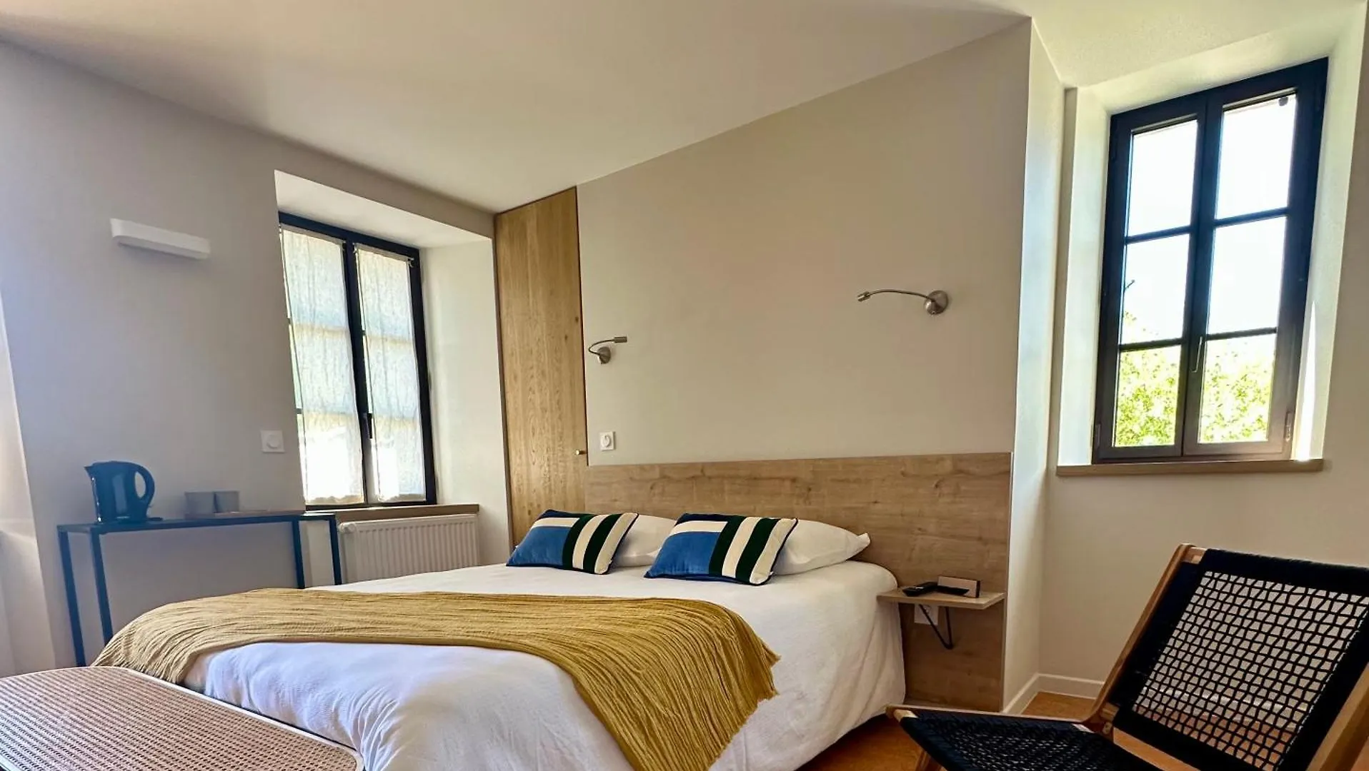Logis Hotel Restaurant L'Argence Sainte-Genevieve-sur-Argence